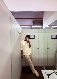 Rahul Roy - Male escort in Kolkata Photo 2 of 6