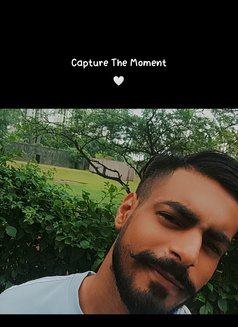 Rahul Roy - Male escort in Mumbai Photo 3 of 6