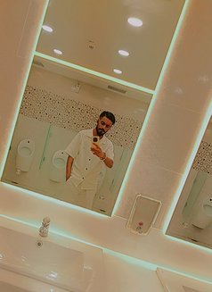 Rahul Roy - Male escort in Mumbai Photo 6 of 6