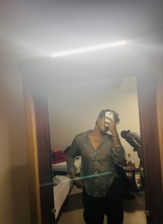 Rahul Roy - Male escort in New Delhi Photo 7 of 13