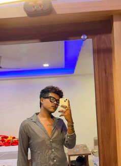 Rahul Roy - Male escort in New Delhi Photo 8 of 13