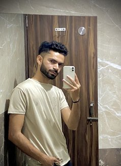 Rahul Singh - Male escort in New Delhi Photo 2 of 6