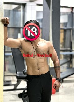 Rahul - The Massager - Acompañantes masculino in Ahmedabad Photo 1 of 4