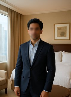 Rahul the Massage Expert - Male escort in Mumbai Photo 1 of 2