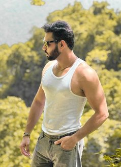 Rahulhardmen - Male escort in New Delhi Photo 5 of 11