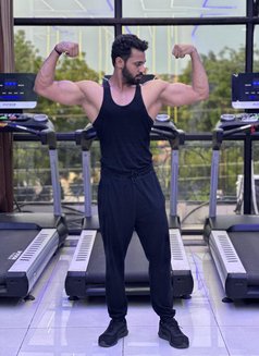 Rahulhardmen - Male escort in New Delhi Photo 7 of 11