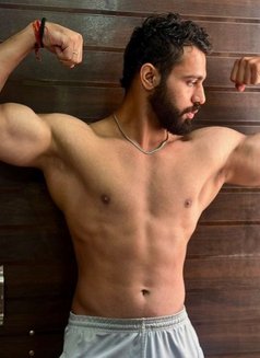 Rahulhardmen - Male escort in New Delhi Photo 9 of 11