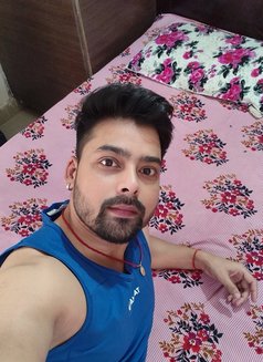 Rahulkool - masseur in Gurgaon Photo 1 of 1