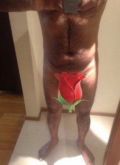 Rahulmass2002, TANTRA MASSAGE - Acompañantes masculino in Mumbai Photo 2 of 3