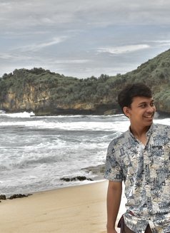 Raihan - Male escort in Bali Photo 2 of 3