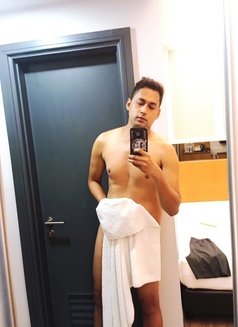 Rain - Acompañantes masculino in Kuala Lumpur Photo 1 of 5