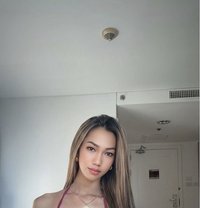 Raine - Transsexual escort in Manila