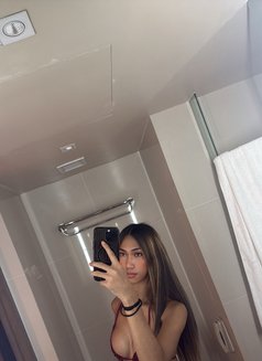 Raine - Transsexual escort in Manila Photo 7 of 30