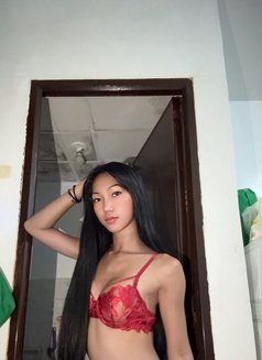 Raine - Transsexual escort in Manila Photo 17 of 19