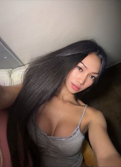 Raine - Acompañantes transexual in Manila Photo 1 of 10