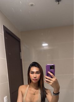 RAINEXXX - Transsexual escort in Manila Photo 16 of 18