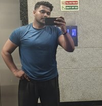 Raion Op - Male escort in Mumbai
