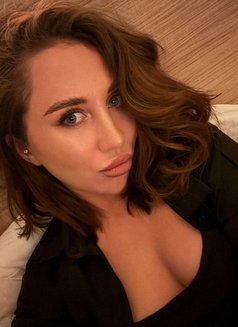 Raisa - escort in Beirut Photo 3 of 8