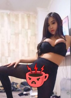 Raisa Top Bottom - Transsexual escort in Jakarta Photo 9 of 16