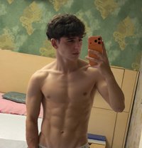 Raisy - Acompañantes masculino in Dubai Photo 2 of 14