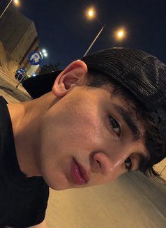 Raisy - Male escort in Dubai Photo 5 of 7