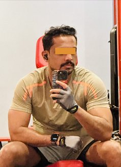 Raiya's back to Colombo - Male escort in Colombo Photo 11 of 13