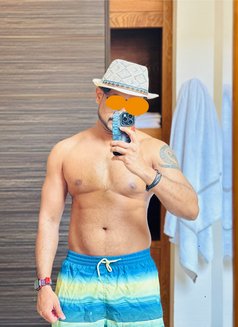 Raiya's back to Colombo - Male escort in Colombo Photo 12 of 13