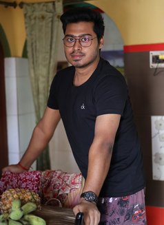 Raj 367 - Acompañantes masculino in Kolkata Photo 1 of 4