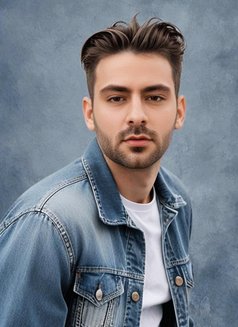 Raj - Male escort in Gurgaon Photo 2 of 2