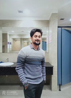 Raj - Acompañantes masculino in Noida Photo 2 of 2