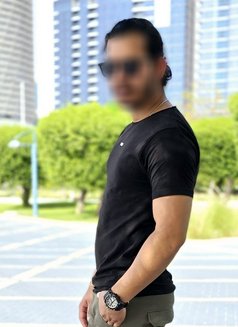 Raj - Male escort in Abu Dhabi Photo 2 of 3
