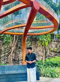 Raj - Male escort in Bangalore Photo 3 of 3
