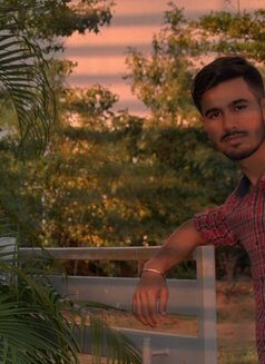 Raj - Male escort in Chandigarh Photo 1 of 1