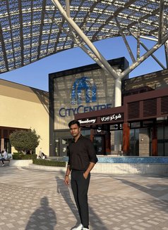 Raj - Acompañantes masculino in Dubai Photo 7 of 7