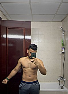 Raj - Male escort in Dubai Photo 1 of 4