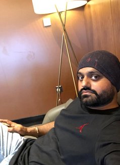 Raj - Male escort in Dubai Photo 1 of 3