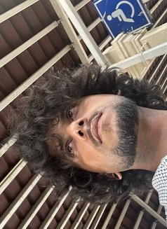 Raj - Acompañantes masculino in Dubai Photo 7 of 8