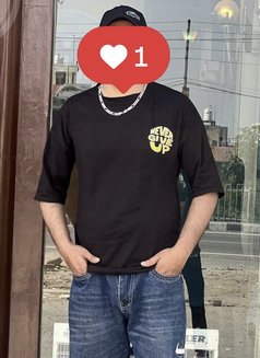 Raj - Male escort in Dubai Photo 2 of 2