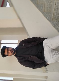 Raaj - Male escort in Gurgaon Photo 8 of 9
