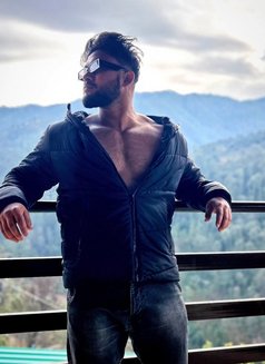 Raj - Acompañantes masculino in Gurgaon Photo 3 of 3