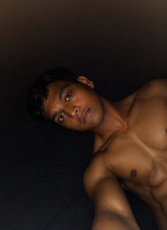 Raj - Acompañantes masculino in Indore Photo 1 of 2