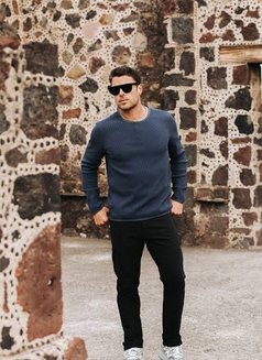 Raj - Male adult performer in New Delhi Photo 1 of 1