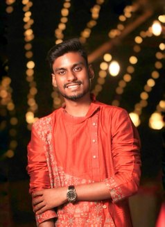 Raj - Male escort in Kolkata Photo 2 of 3