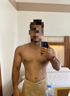 Raj - Male escort in Kolkata Photo 1 of 4