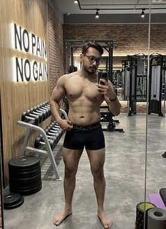 Raj - Male escort in Kolkata Photo 5 of 6