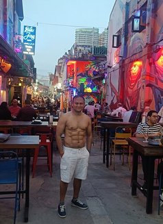 Raj - Male escort in Mumbai Photo 3 of 4