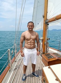 Raj - Male escort in Mumbai Photo 4 of 4