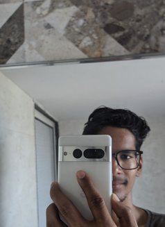 ∆ NEW MEMBER (RAJ) - Acompañantes masculino in Mumbai Photo 2 of 4