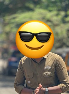 Raj - Male escort in Mumbai Photo 2 of 4