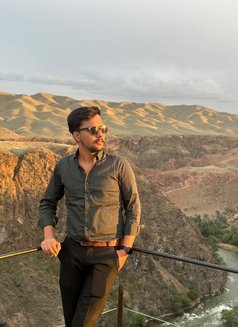 Raj - Male escort in New Delhi Photo 1 of 1